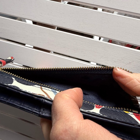 Floral Wallet with Black and Red Design - Picture 6 of 6